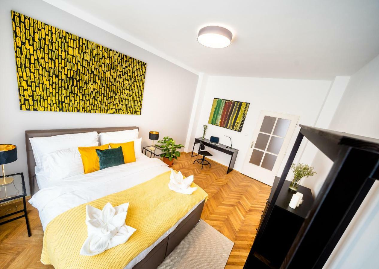Michal&Michael'S Central Apartments Prague Exterior photo